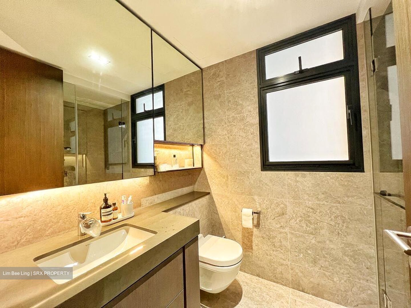 Avenue South Residence (D3), Apartment #566212591